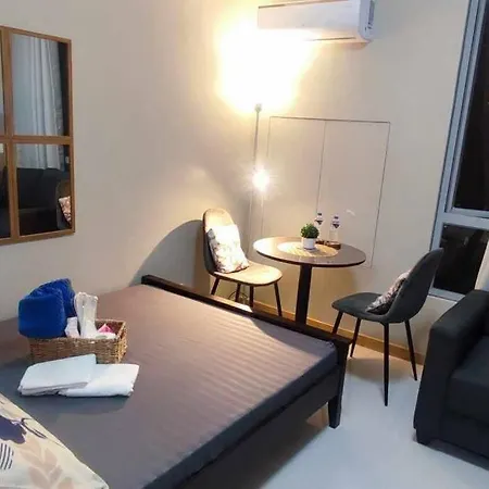 The Cozy Hideaway Apartment